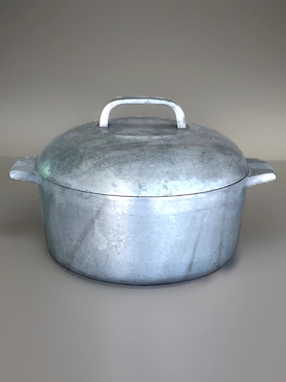 WAGNER WARE Sidney Magnalite VTG 4248-P 5 QT Aluminum Dutch Oven w/Lid